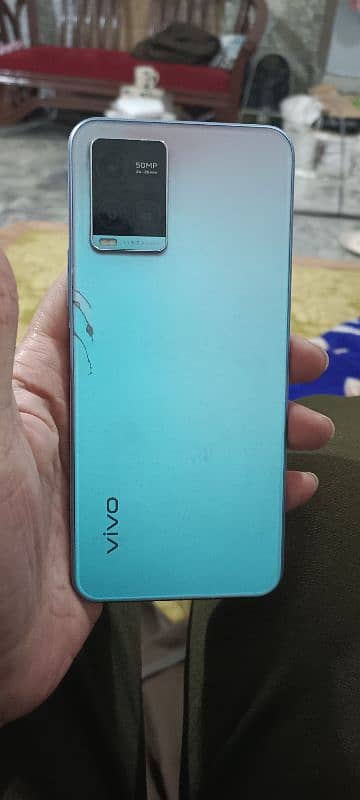 vivo y33s  8+4 ram 128 memory 5