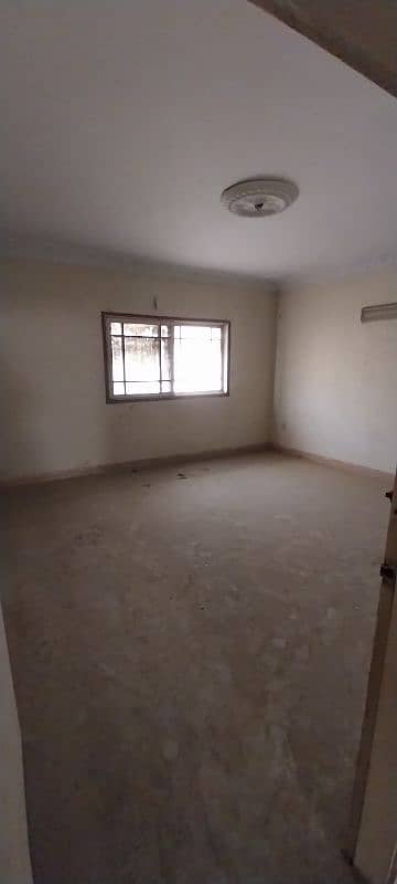 3 Floor Property with Commercial Showroom for Sale 6