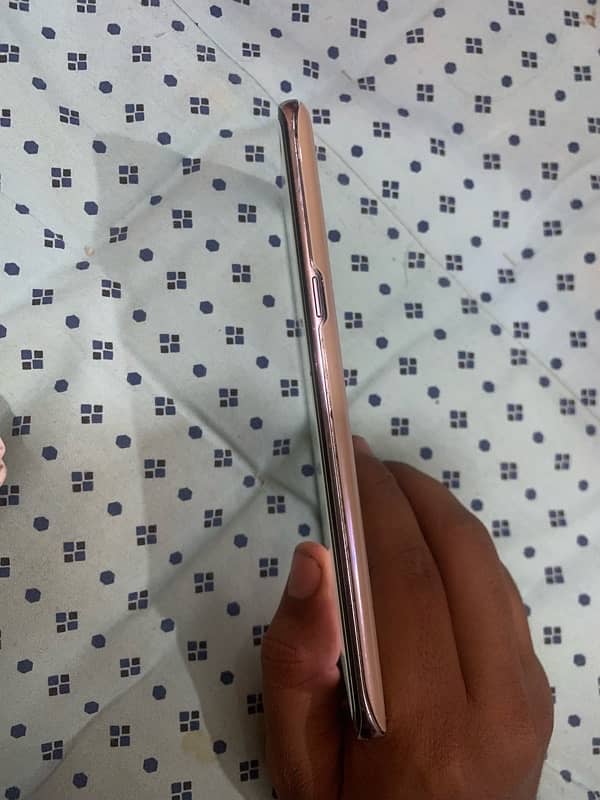 samsung s10 5g 256 gb golden color pta approved 2