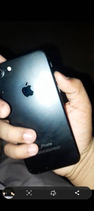 iphone 7 10/10 condition 32 1