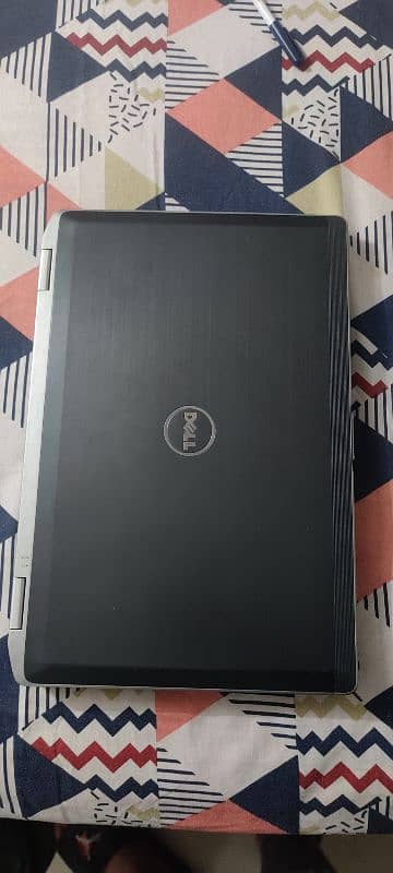 Dell latitude E6520 4