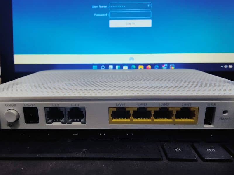 HUAWEI Fiber EPON/GPON SUPPORTED DUAL BAND AC 1750 3