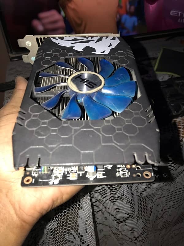 RX 560 2GB HIS Variant 5