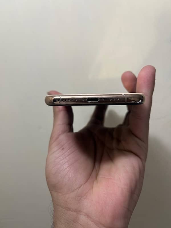 I PHONE XS 64 GB FACTORY UNLOCK 2