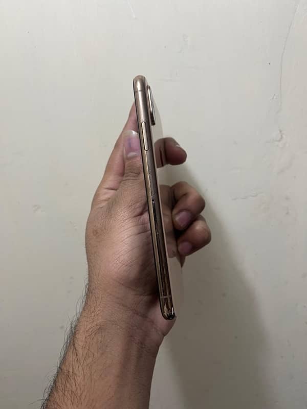 I PHONE XS 64 GB FACTORY UNLOCK 3