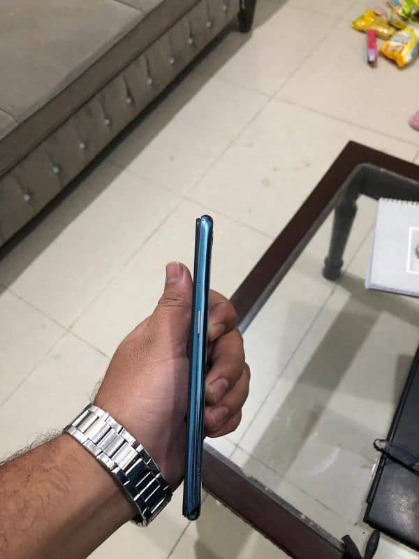 Oppo F9 pro  4 Ram 64gb 2