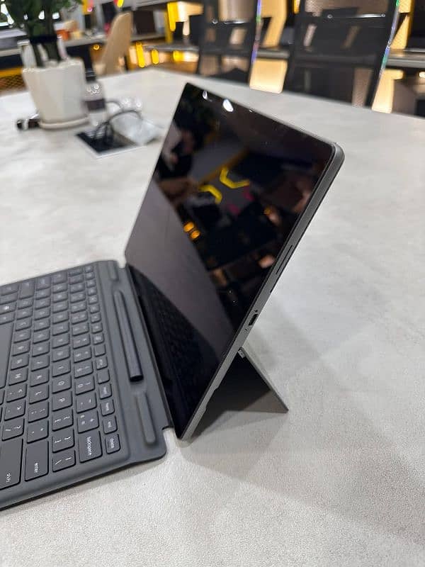 Dell Latitude 7320 Deactachable:Core i7 11th Gen:16/256 :Pen Included 2