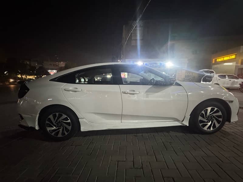 Honda Civic Oriel 2019 9