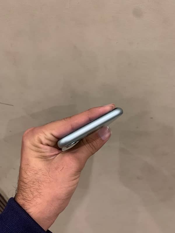 Iphone 11 128gb jb 4