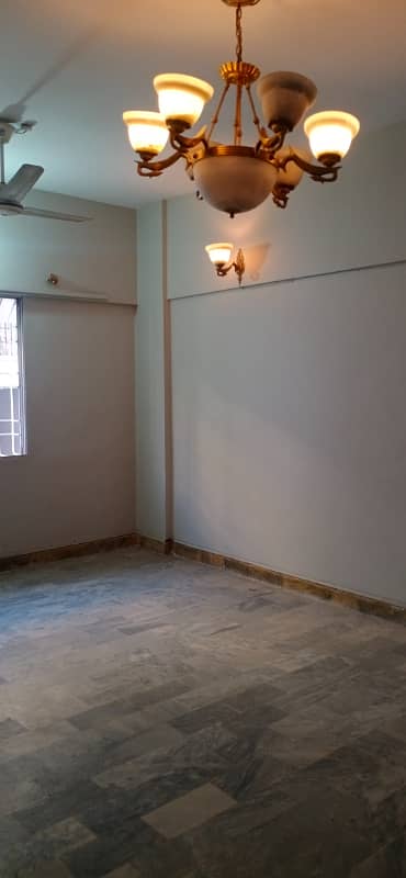 APARTMENT FOR Rent in iqra Complex 3 bed dd 3rd floor 3