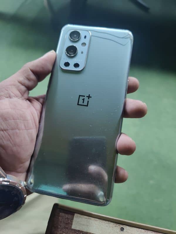 OnePlus 9pro 12gb. 256gb 3