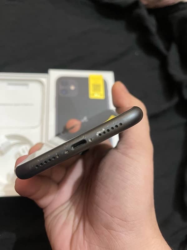 Iphone 11 128GB PTA Approved 5