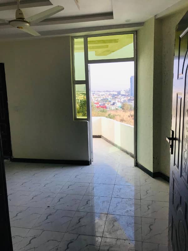 One Bedroom Apartment Available For Sale 7