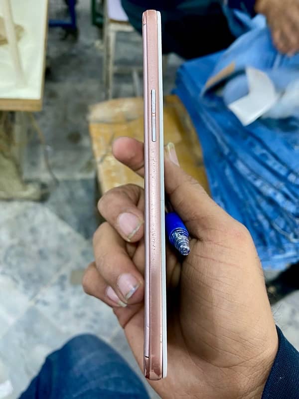 Oppo F1s 4/64 Gb full day bettry backup 1