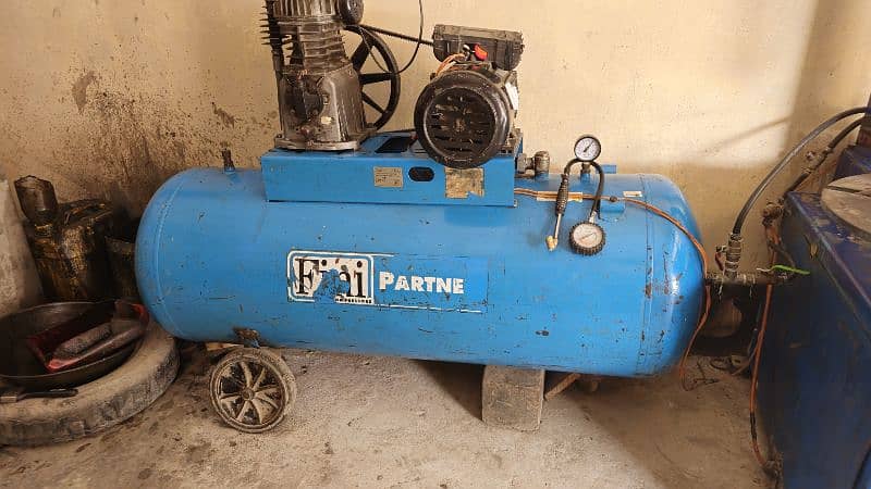 air compressor and tyres machine for sale 3