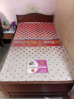 single bed with mattress