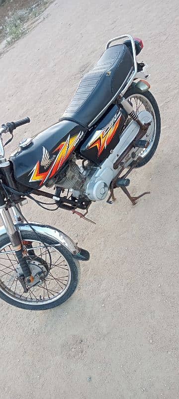 Honda 125 Karachi number first owner 0333/85/72/395 3