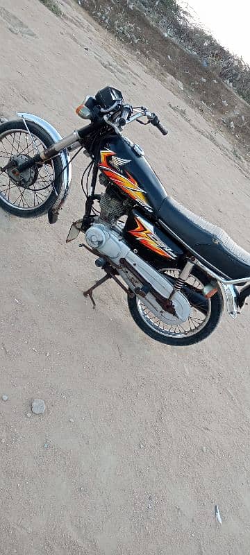 Honda 125 Karachi number first owner 0333/85/72/395 15