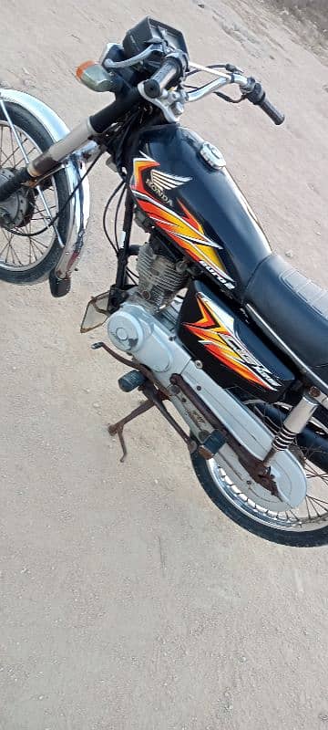 Honda 125 Karachi number first owner 0333/85/72/395 16