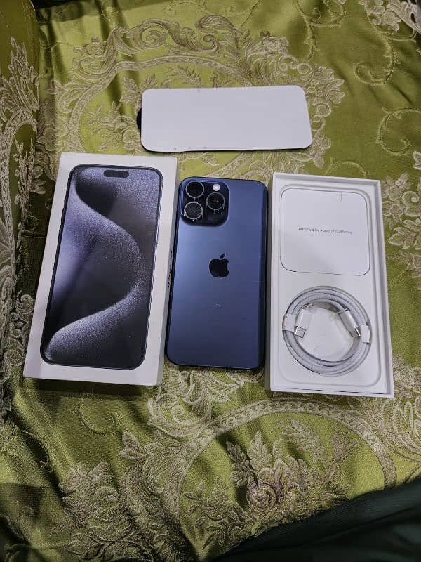 Iphone 15 pro max 256 factory unlock 100 health only 11 cycle comp box 0