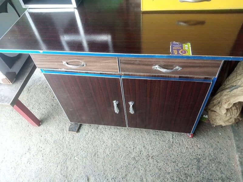 new design high quality material iron stand table 3