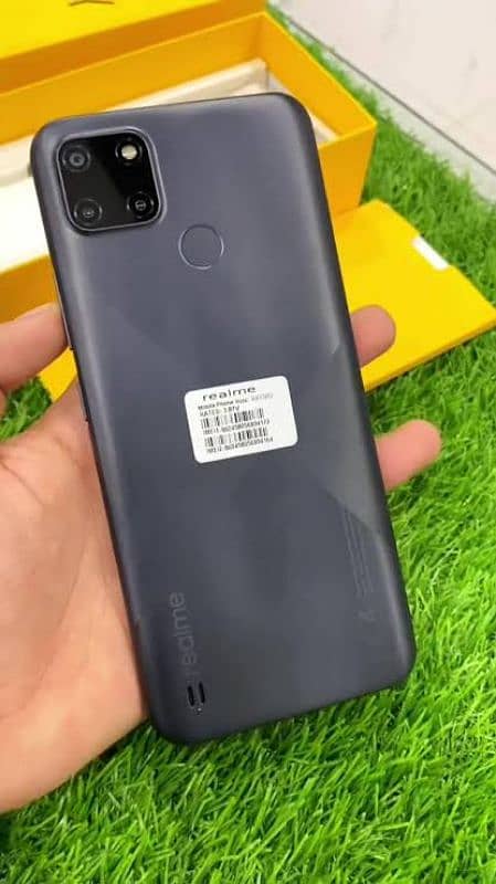 Realme c21 y with original box and charger 2