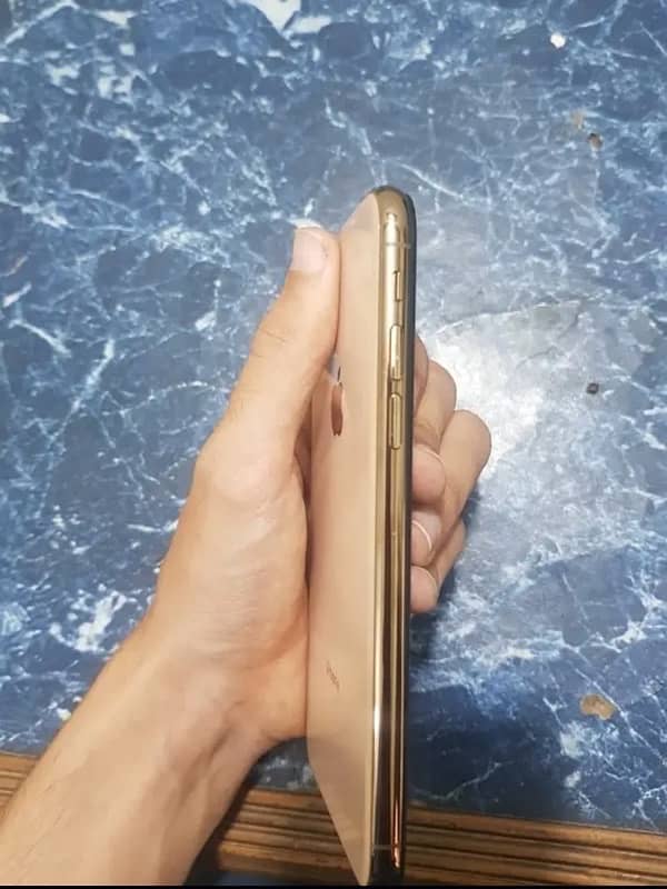 IPhone XS LLA Model | 92 health | Non PTA (not jv) | 10by10 condition 4