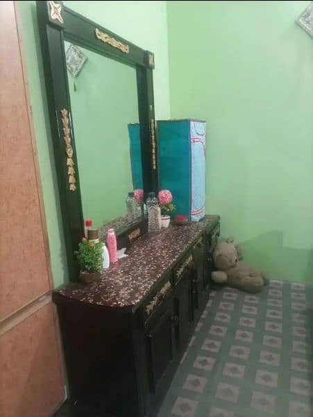 Dressing table 1