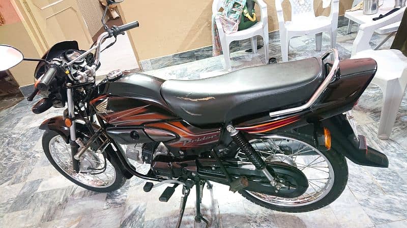 Honda pridor black antique pice total jeniun 0