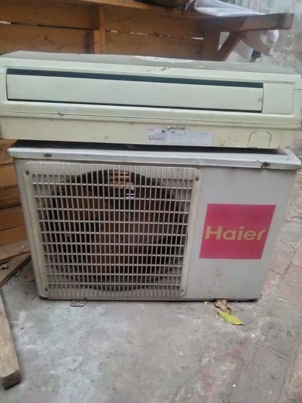 Hair 1 ton AC for sale in a cheap price Outer A1 ha all working 3