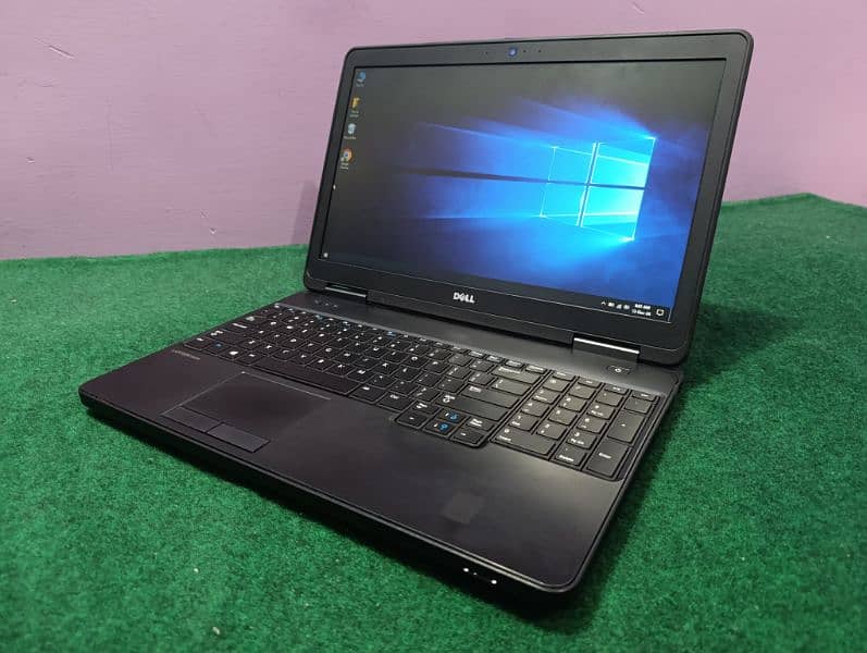 Dell 15.6" Core i5 4th Gen 4GB Ram 500GB Hard 4 Hours Battery 0