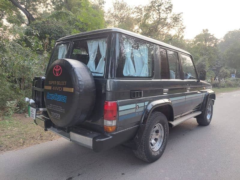 Toyota Land Cruiser ii Lj79 LX 4