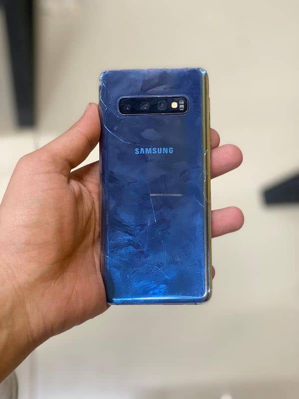 Samsung Galaxy S10 8GB ram 128Gb storage 3