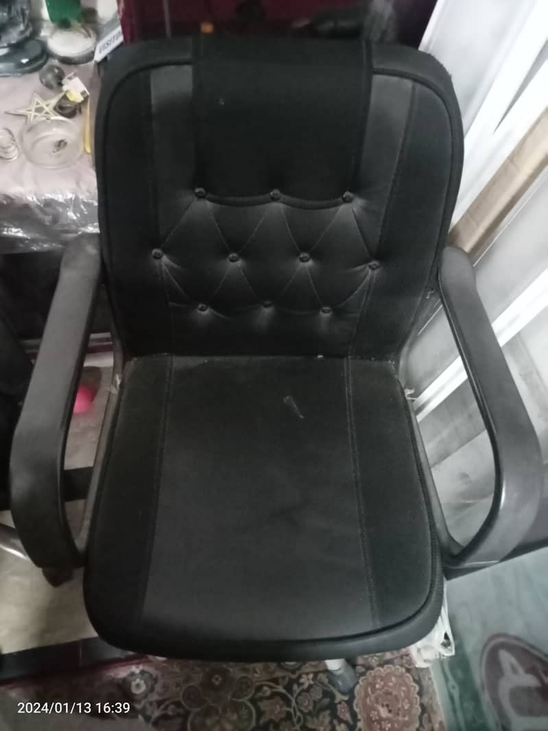 Office Chairs urgent sale 0