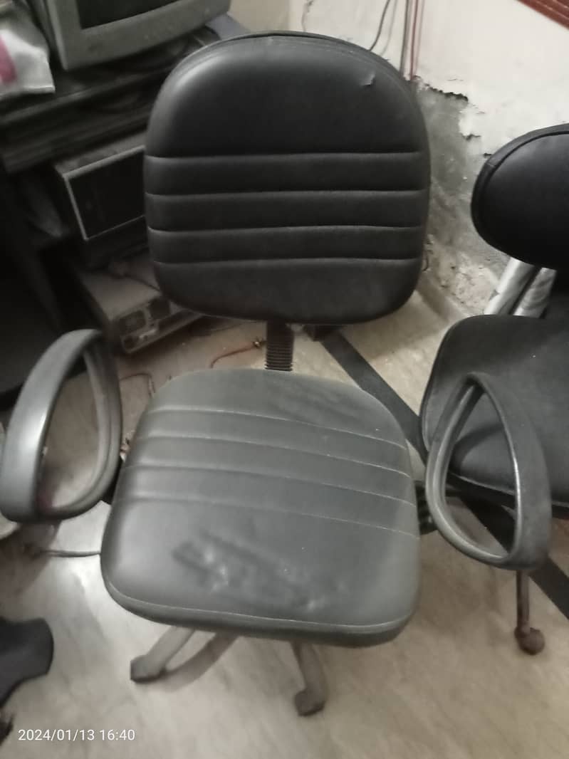 Office Chairs urgent sale 4