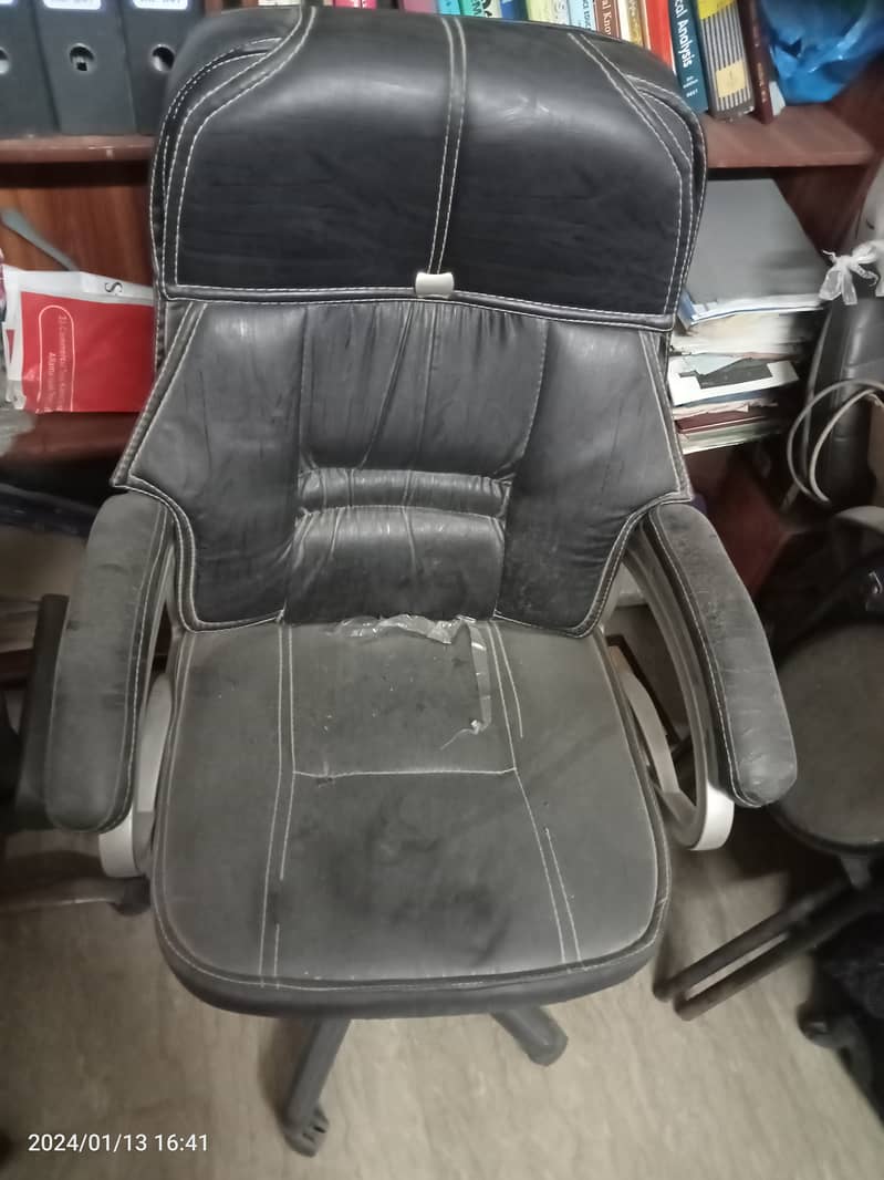 Office Chairs urgent sale 5