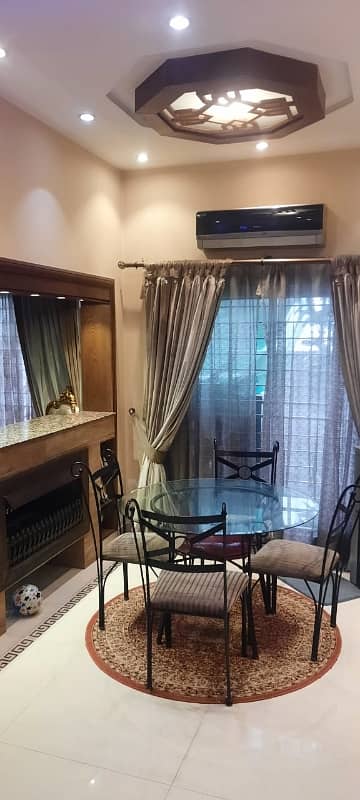 10 Marla Beautiful Hot Location House For Rent 3