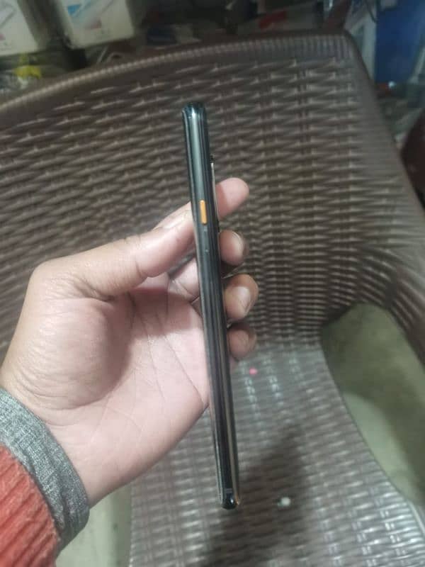 one plus 7t pro MacLean edition 5G 12/256 3