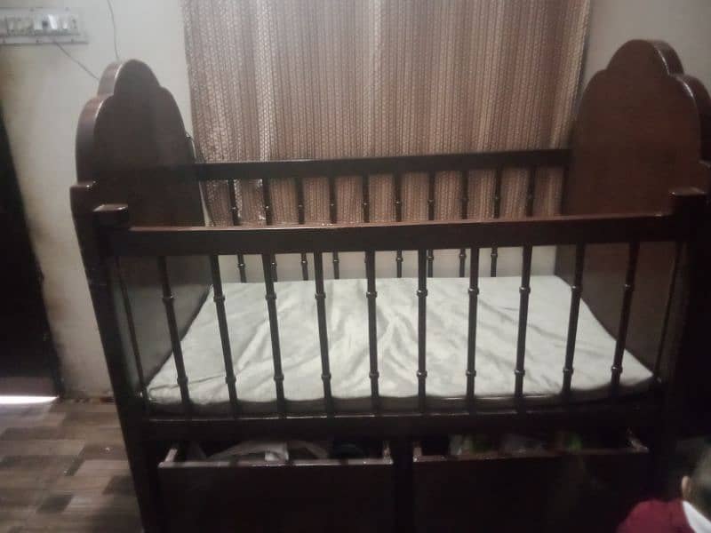 baby cot 2