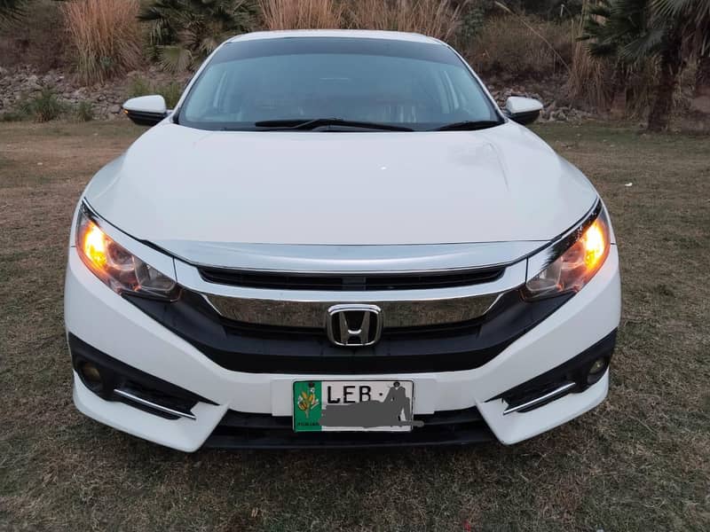 Honda Civic Oriel 1.8 i-VTEC CVT 2018 Genuine ( Low Mileage) 6