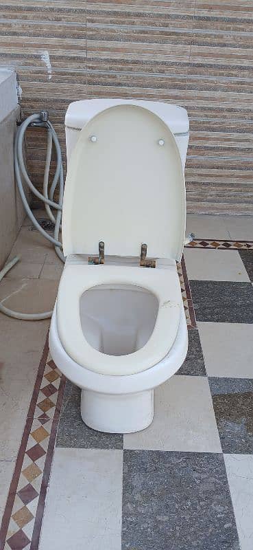 commode set impoted rak company 1