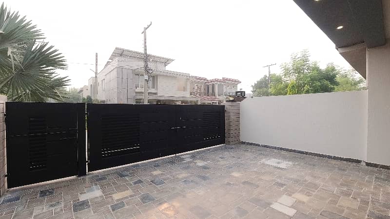 Ready To sale A House 1 Kanal In State Life Phase 1 - Block B Lahore 4