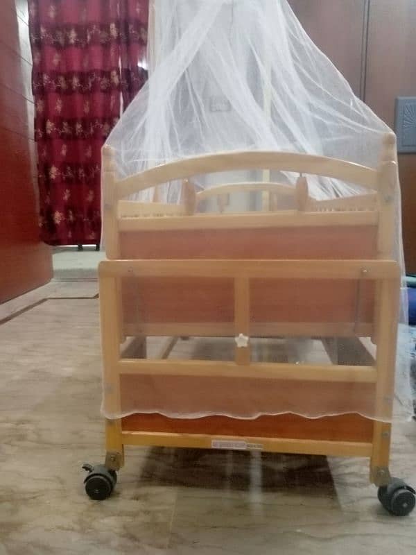 New born baby Cot 3