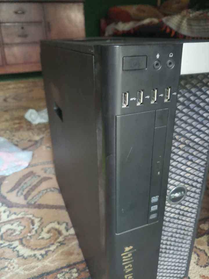  Dell Precision T5810 Workstation Server – PKR 75,000  4