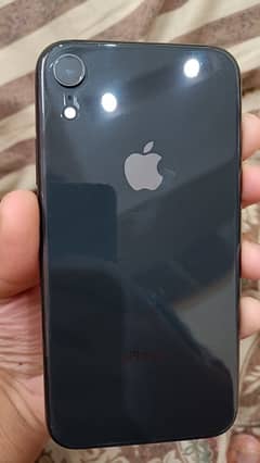 iphone xr 10/10 not even a scratch