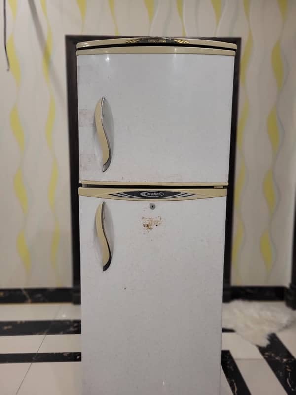 haier frige 5.4 foot good cooling for sale 2