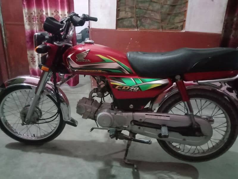 Honda 70cd red colour 1