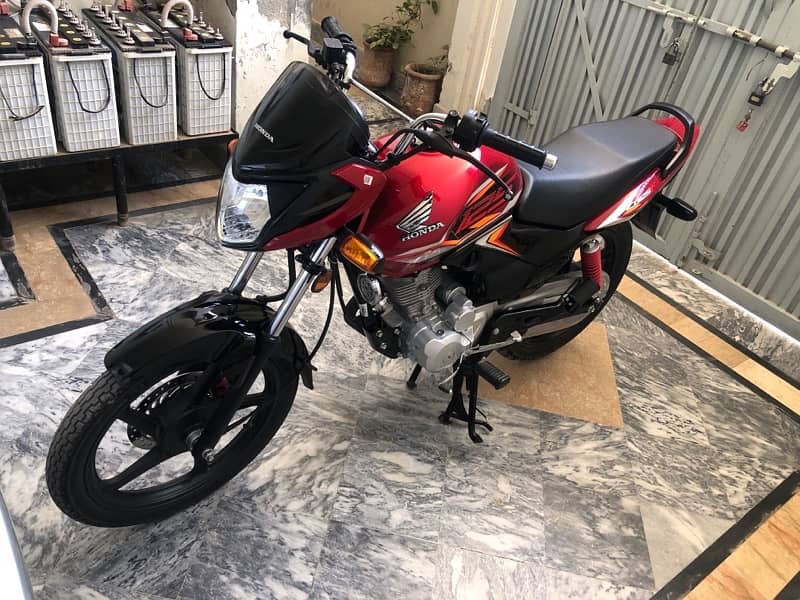 Honda cb125F 4