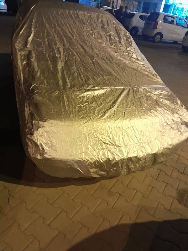 hatch back car cover just 15 days used . waterprof best perashot fabric 0