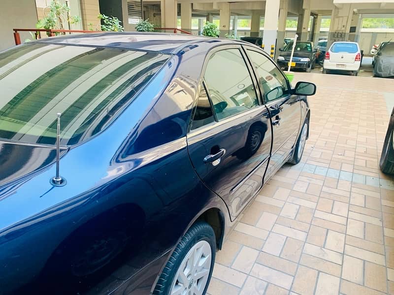 Toyota Camry 2005 2.4  Top of the line variant 5